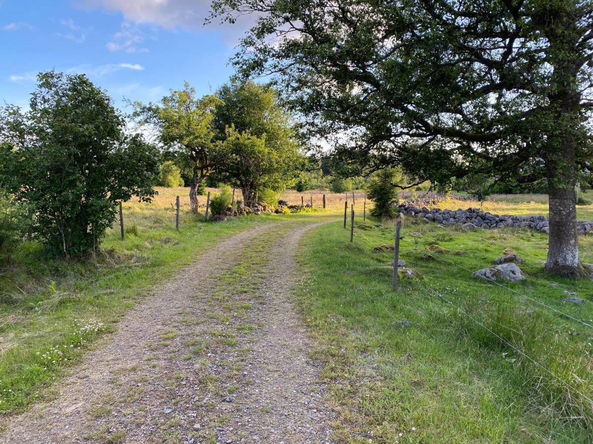 Skog Fegen Naera Ullared Villa ภายนอก รูปภาพ