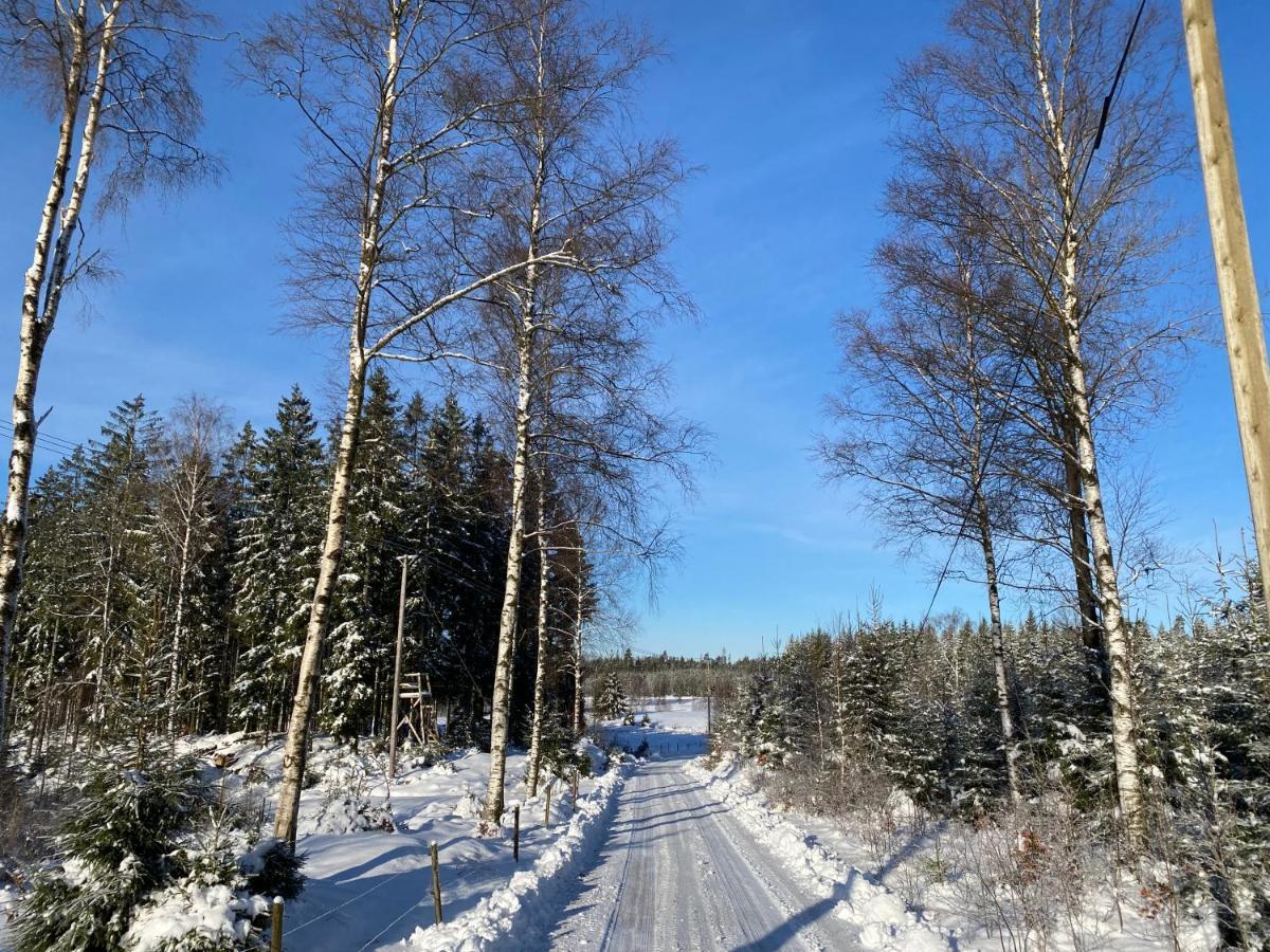 Skog Fegen Naera Ullared Villa ภายนอก รูปภาพ