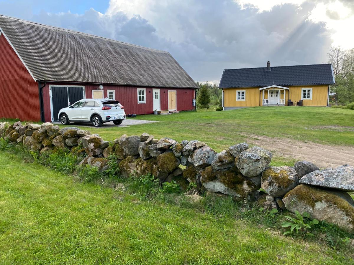 Skog Fegen Naera Ullared Villa ภายนอก รูปภาพ